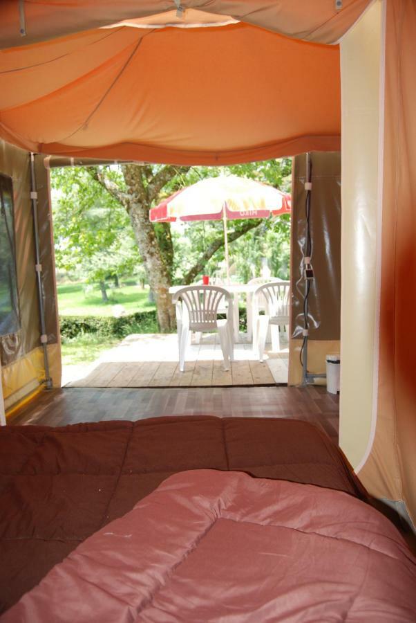 Camping Les Tournesols Sillé-le-Guillaume Esterno foto